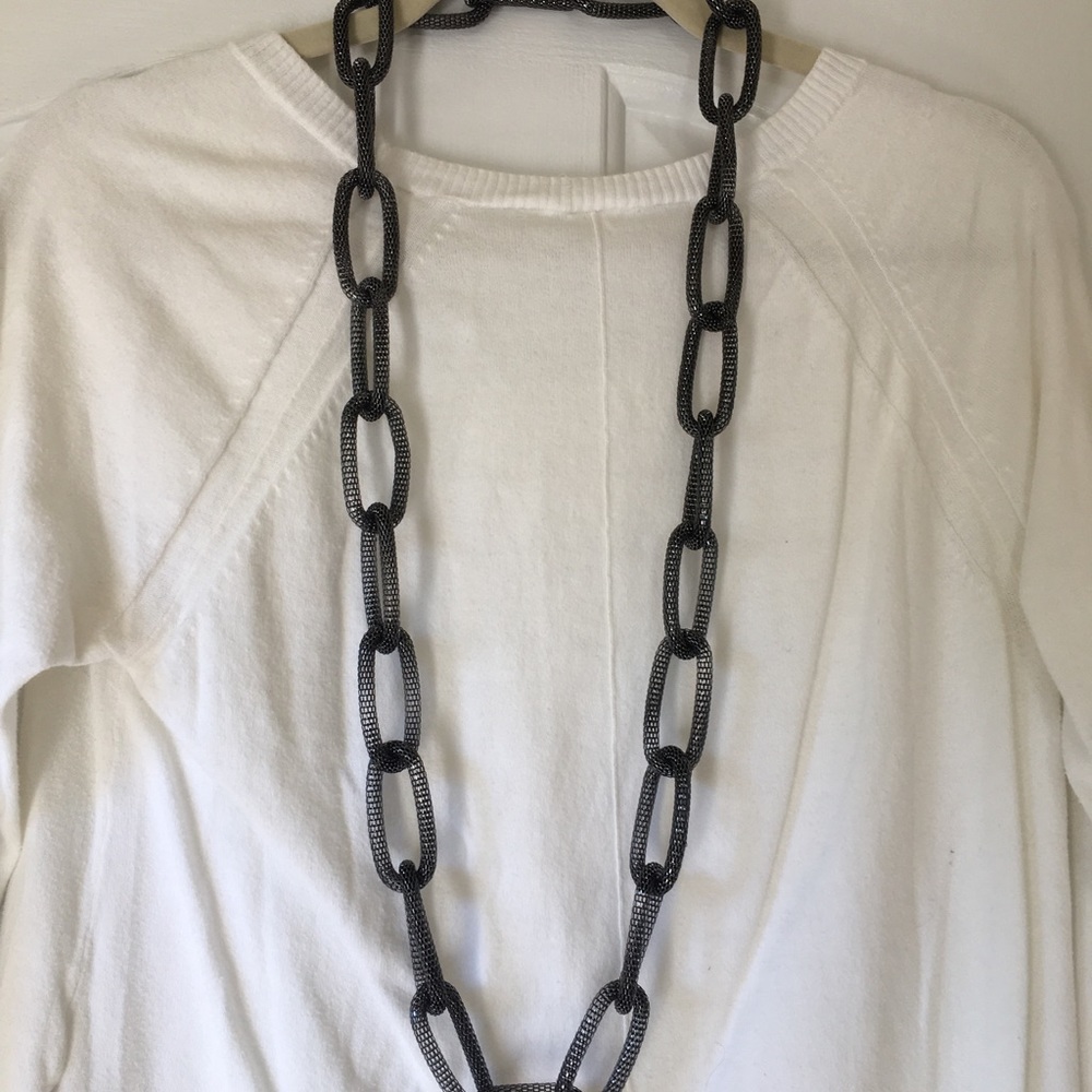 Lisa Freeze large mesh chain link back lace